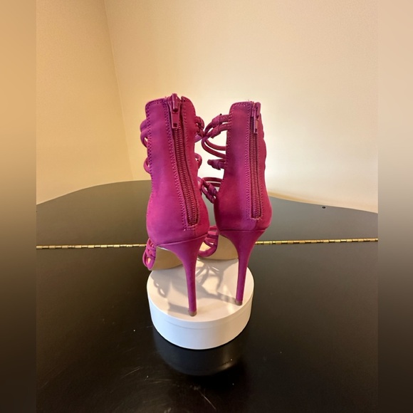 NWT Luxury Spring Summer Party Steve Madden Strappy Suede Pump/Shoes - Picture 8 of 17